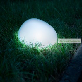 Leszúrható szolár lámpa, kavics forma 